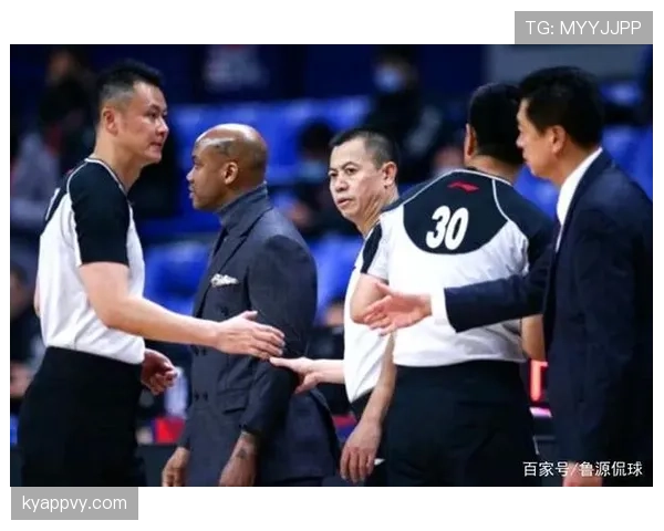 严重犯规的判罚标准与裁判权衡原则详解